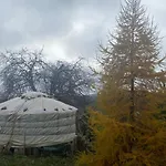 Eco Yourte Les Airelles 4* Saint-Anthème