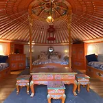 Luksusowy namiot Eco Yourte Les Airelles 4*