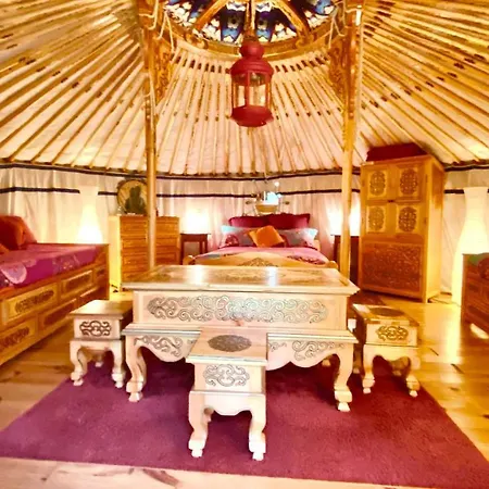 Eco Yourte Les Airelles 4* Saint-Anthème