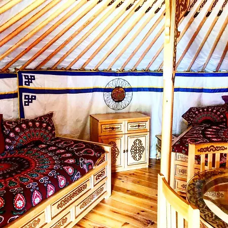 Campo de lujo Eco Yourte Les Airelles 4*