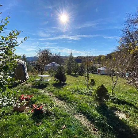 Eco Yourte Les Airelles 럭셔리텐트 Saint-Anthème