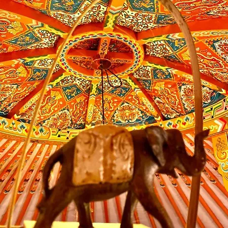 Tente de luxe Eco Yourte Les Airelles Saint-Anthème