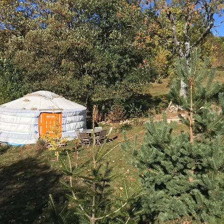 Eco Yourte Les Airelles 럭셔리텐트 Saint-Anthème