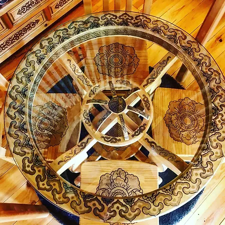 Eco Yourte Les Airelles 4* Saint-Anthème