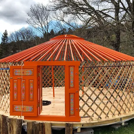 Eco Yourte Les Airelles Campo de lujo Saint-Anthème