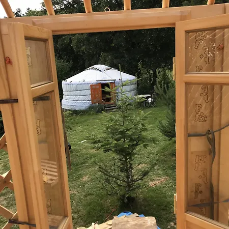 Eco Yourte Les Airelles 럭셔리텐트 Saint-Anthème