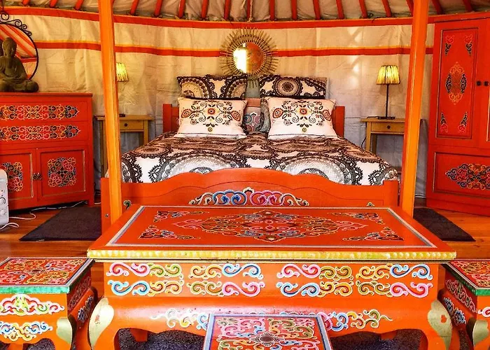 Роскошный шатер Eco Yourte Les Airelles Saint-Antheme