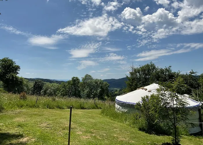 Роскошный шатер Eco Yourte Les Airelles Saint-Antheme